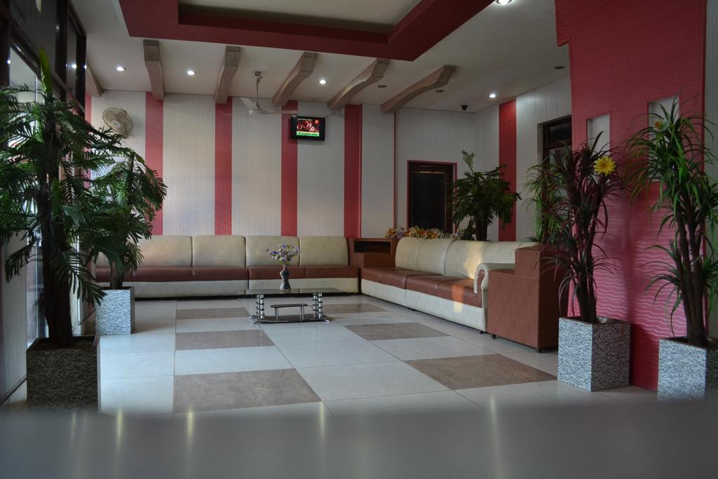 Hotel Atithi International Katra  Exteriér fotografie