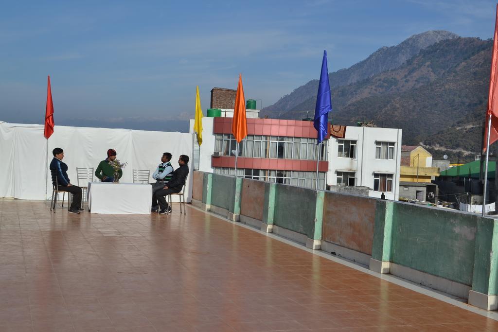 Hotel Atithi International Katra  Pokoj fotografie